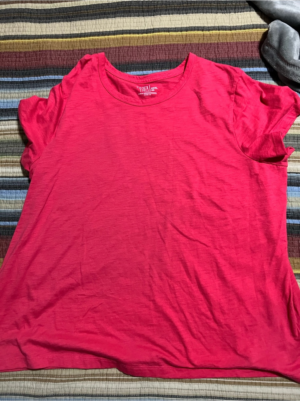 Time and Tru Bright Pink Short Sleeve Crewneck Tee